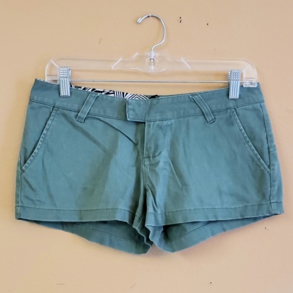 Volcom Pants - Volcom Size 3 shorts Volcom Pants - Volcom Size 3 shorts